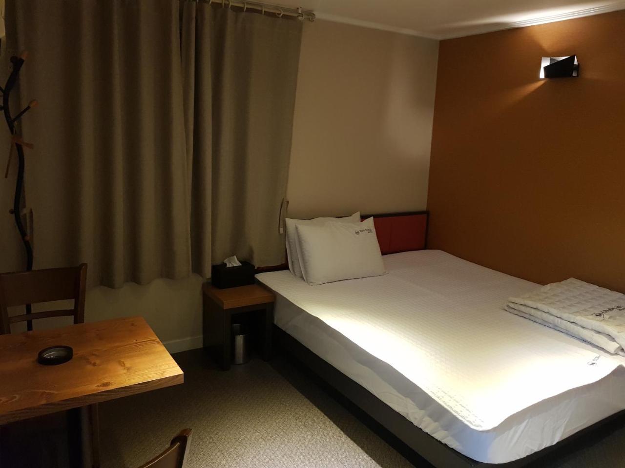 Sunshine Motel Μπουσάν Εξωτερικό φωτογραφία