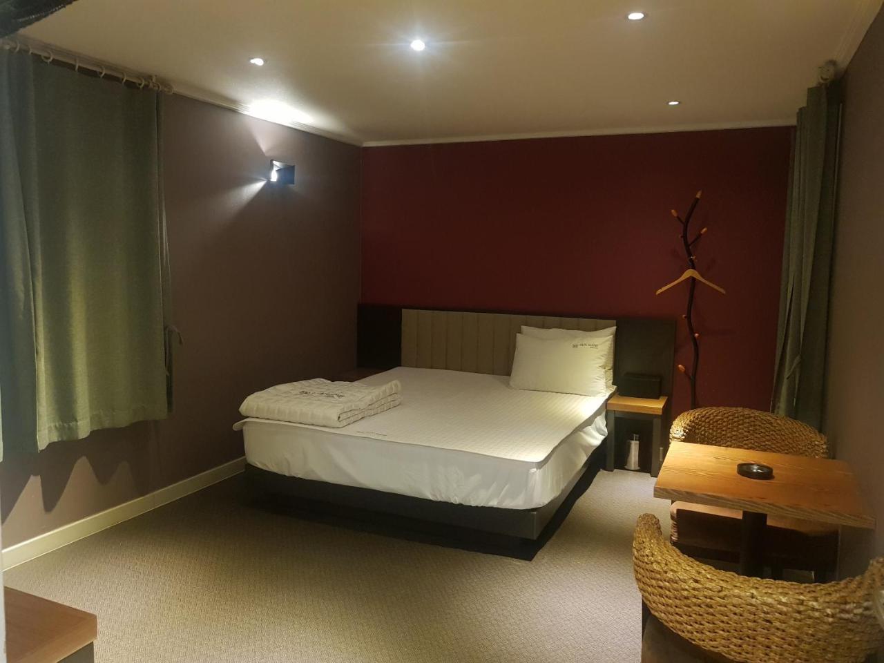Sunshine Motel Μπουσάν Εξωτερικό φωτογραφία